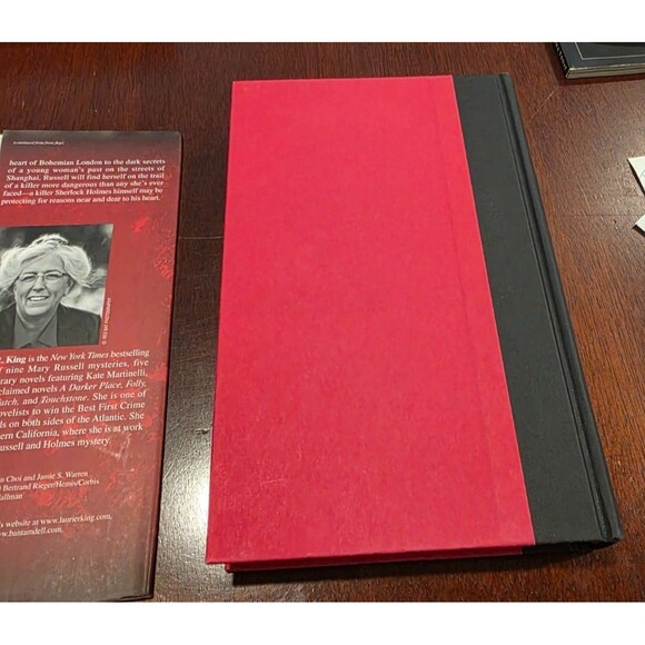 Language Of Bees Laurie R. King SIGNED 1st Printing 1st Edition 2009 HC DJ - Picture 12 of 15